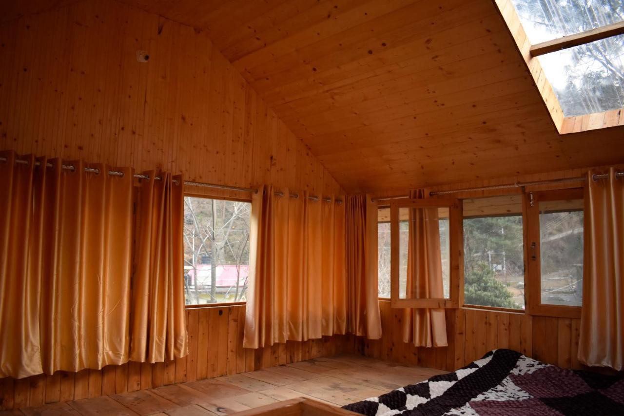 Moksha - By The River Villa Jibhi Exterior photo
