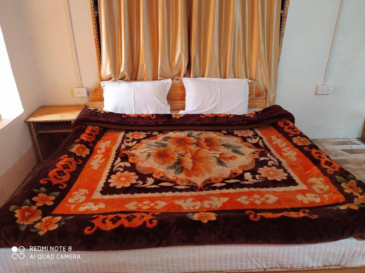 Moksha - By The River Villa Jibhi Exterior photo