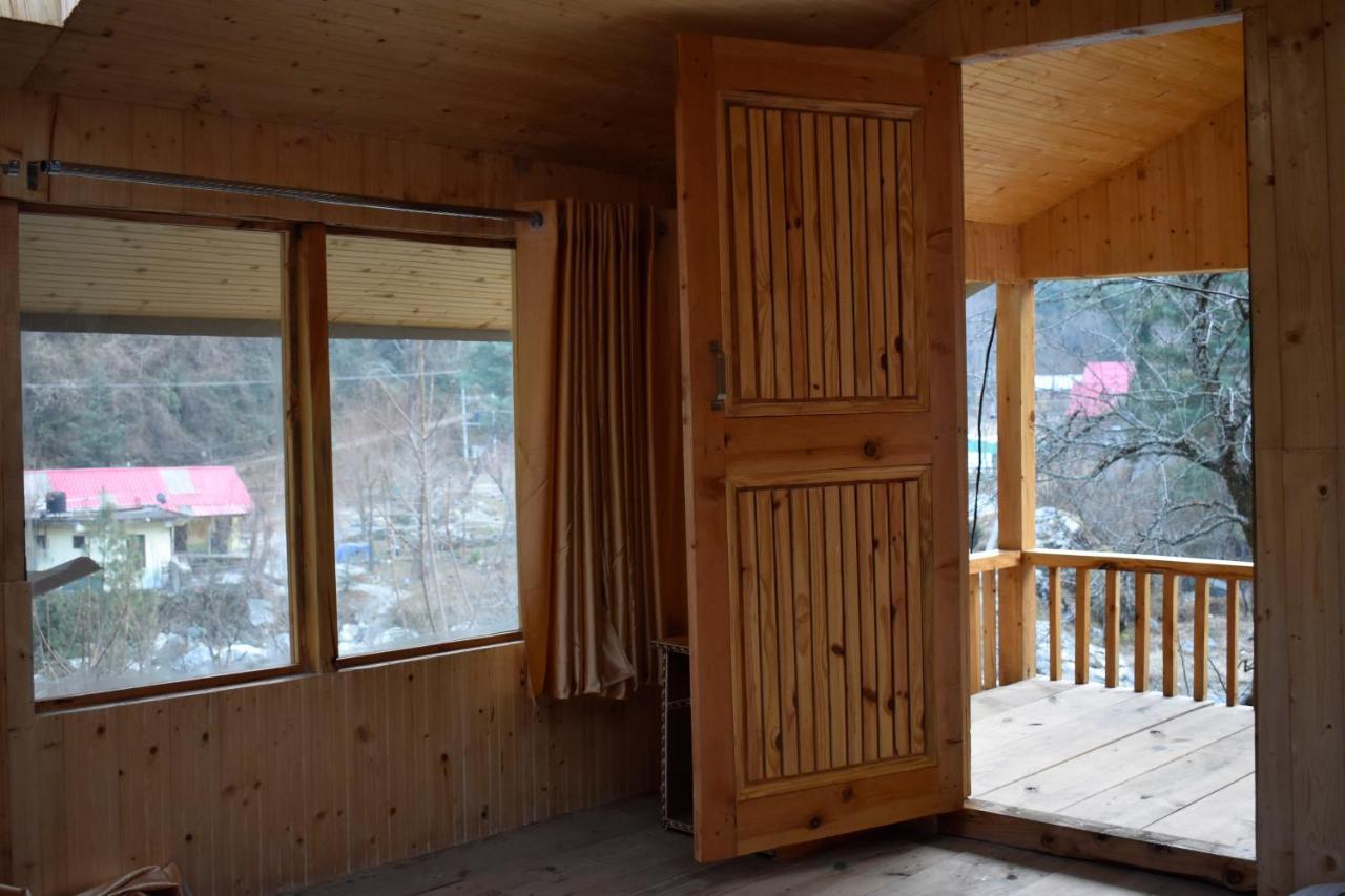 Moksha - By The River Villa Jibhi Exterior photo